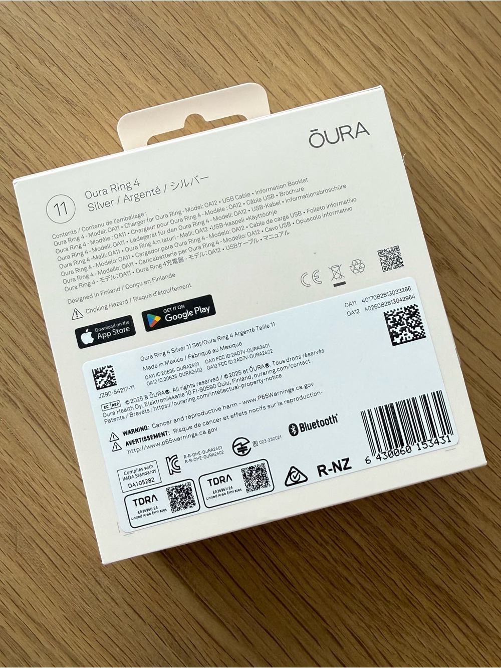Oura Ring 4 Smart Ring Tracker Size 11 Silver Bluetooth Boxed JZ90-54217-11 - Picture 3 of 4